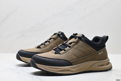 Ecco Sko series men's walking shoes, made of cowhide, round toe, thick sole, lace-up design.