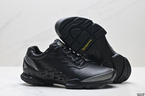 Ecco Biom C-Trail athletic shoes, comfortable, shock-absorbing, non-slip men's casual shoes.