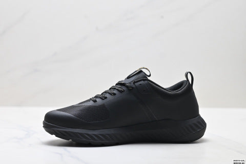 Ecco BIOM AEX sneakers are comfortable, stylish, simple, and feature shock absorption and slip resistance.