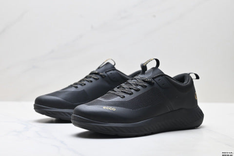 Ecco BIOM AEX sneakers are comfortable, stylish, simple, and feature shock absorption and slip resistance.