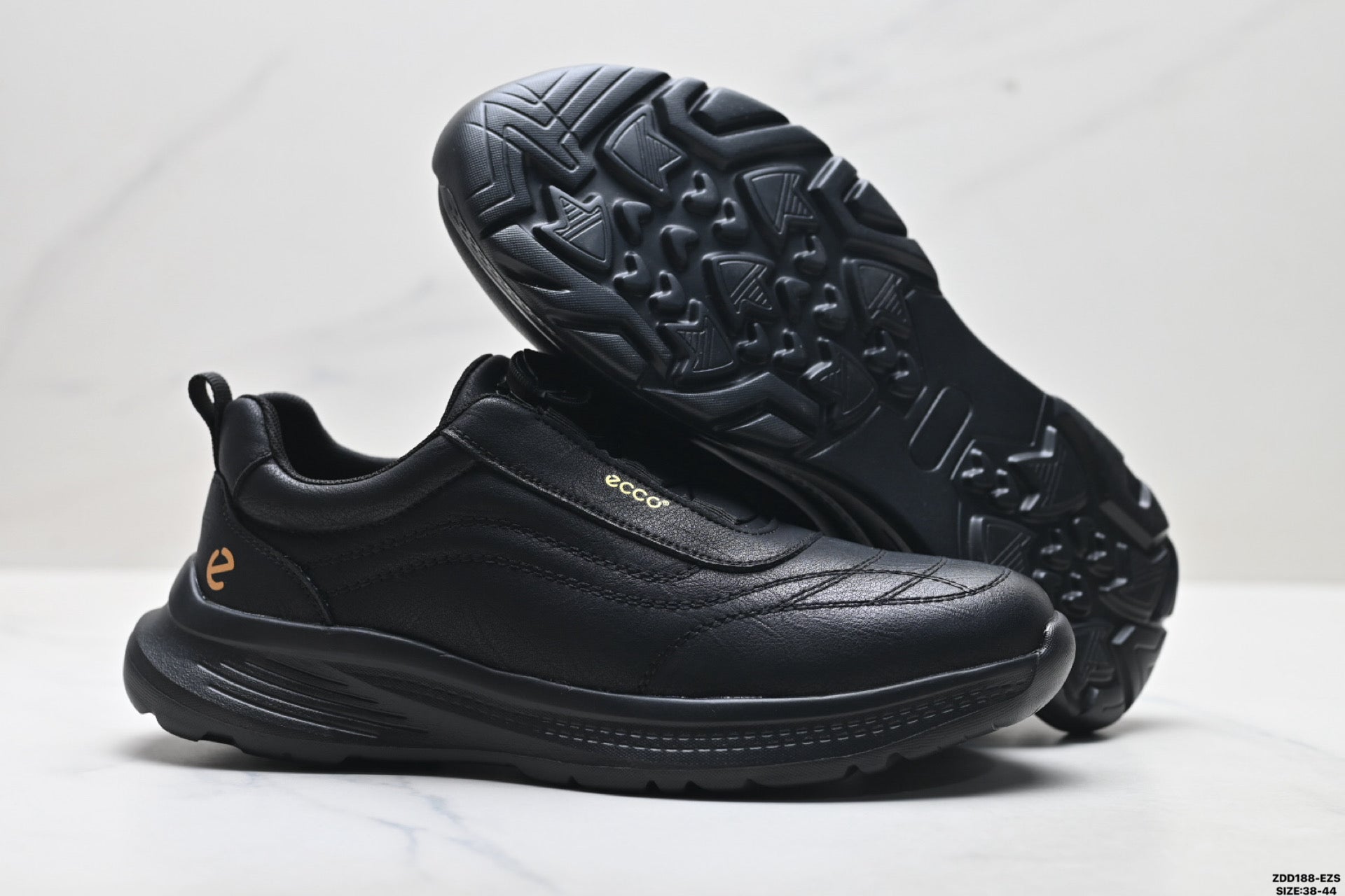 Ecco Biom Fjuel Men's Breathable and Lightweight Hiking Shoes