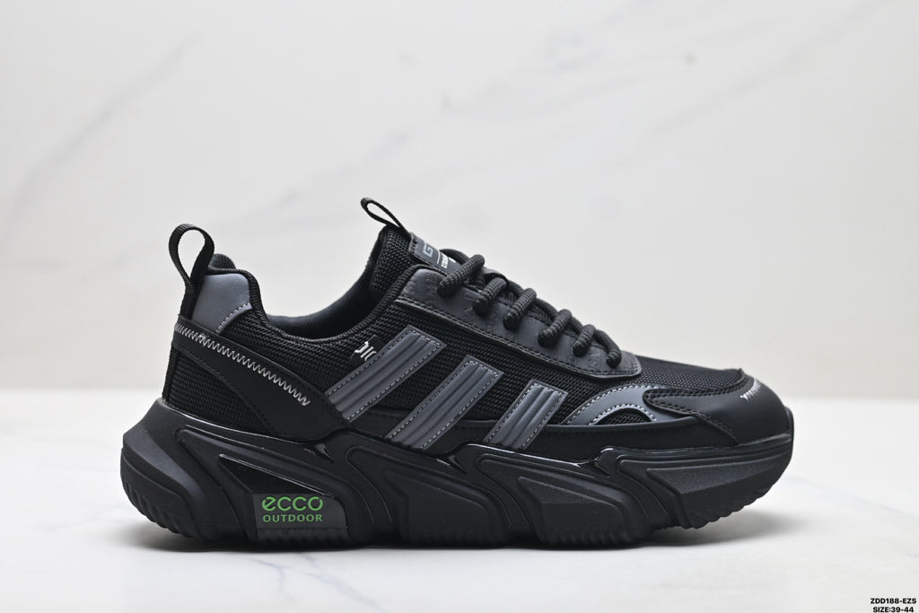 Ecco Terracruise Lt athletic shoes: mesh fabric for shock absorption, slip resistance, and breathability for outdoor performance.