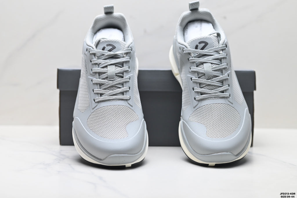 Ecco Biom athletic shoes, comfortable, shock-absorbing, non-slip men's casual shoes.