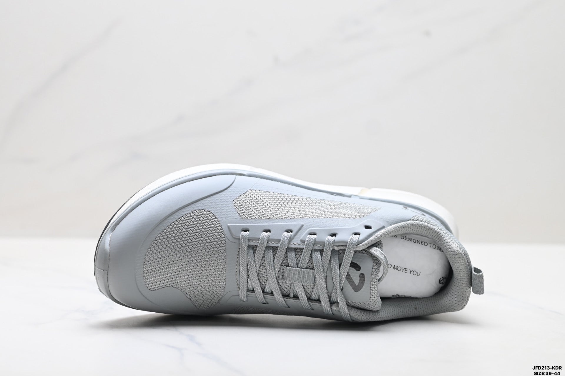 Ecco Biom athletic shoes, comfortable, shock-absorbing, non-slip men's casual shoes.