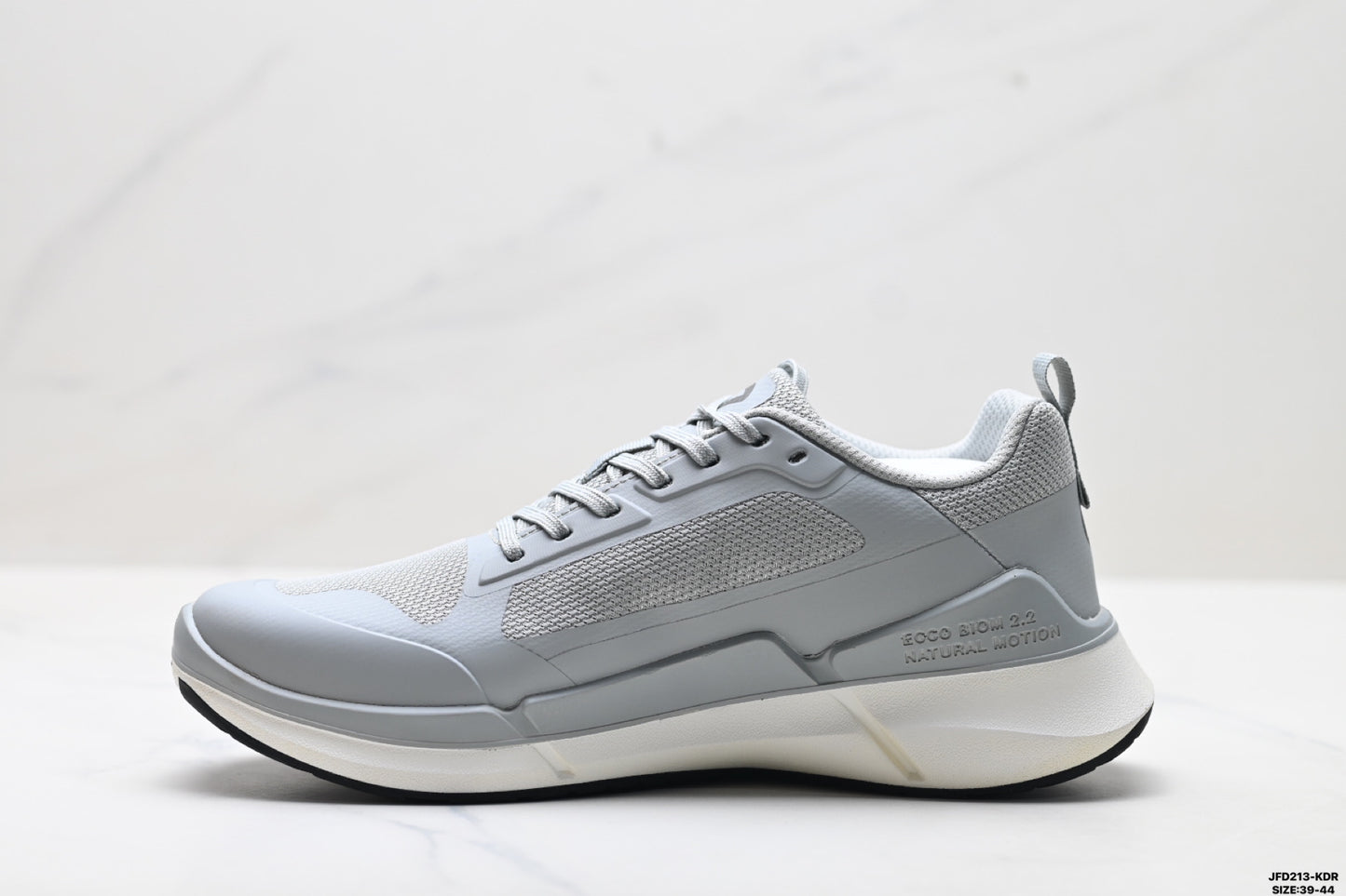 Ecco Biom athletic shoes, comfortable, shock-absorbing, non-slip men's casual shoes.