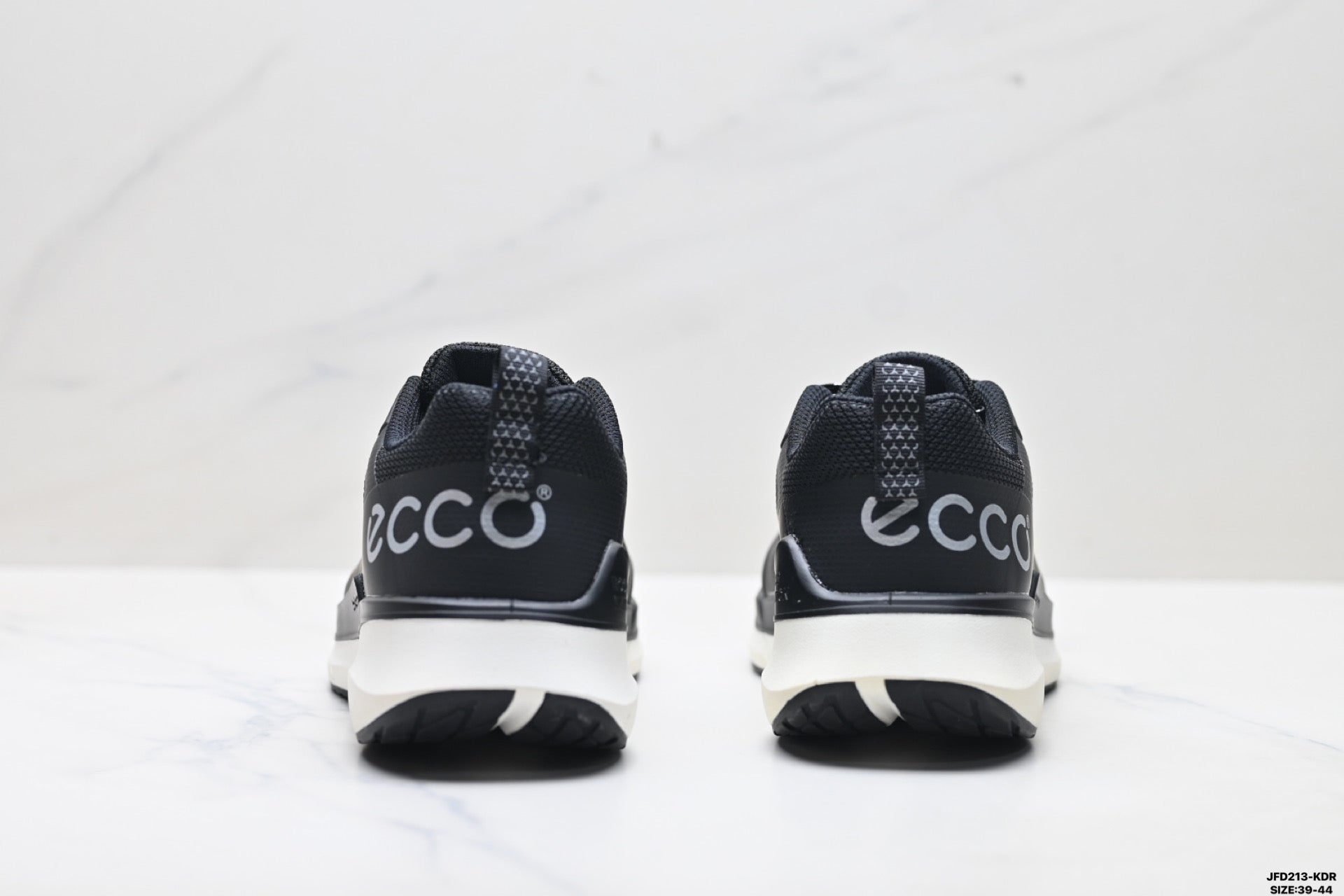 Ecco Biom Casual Shoes, Comfortable, Shock-Absorbing, Non-Slip Men's Sports Shoes