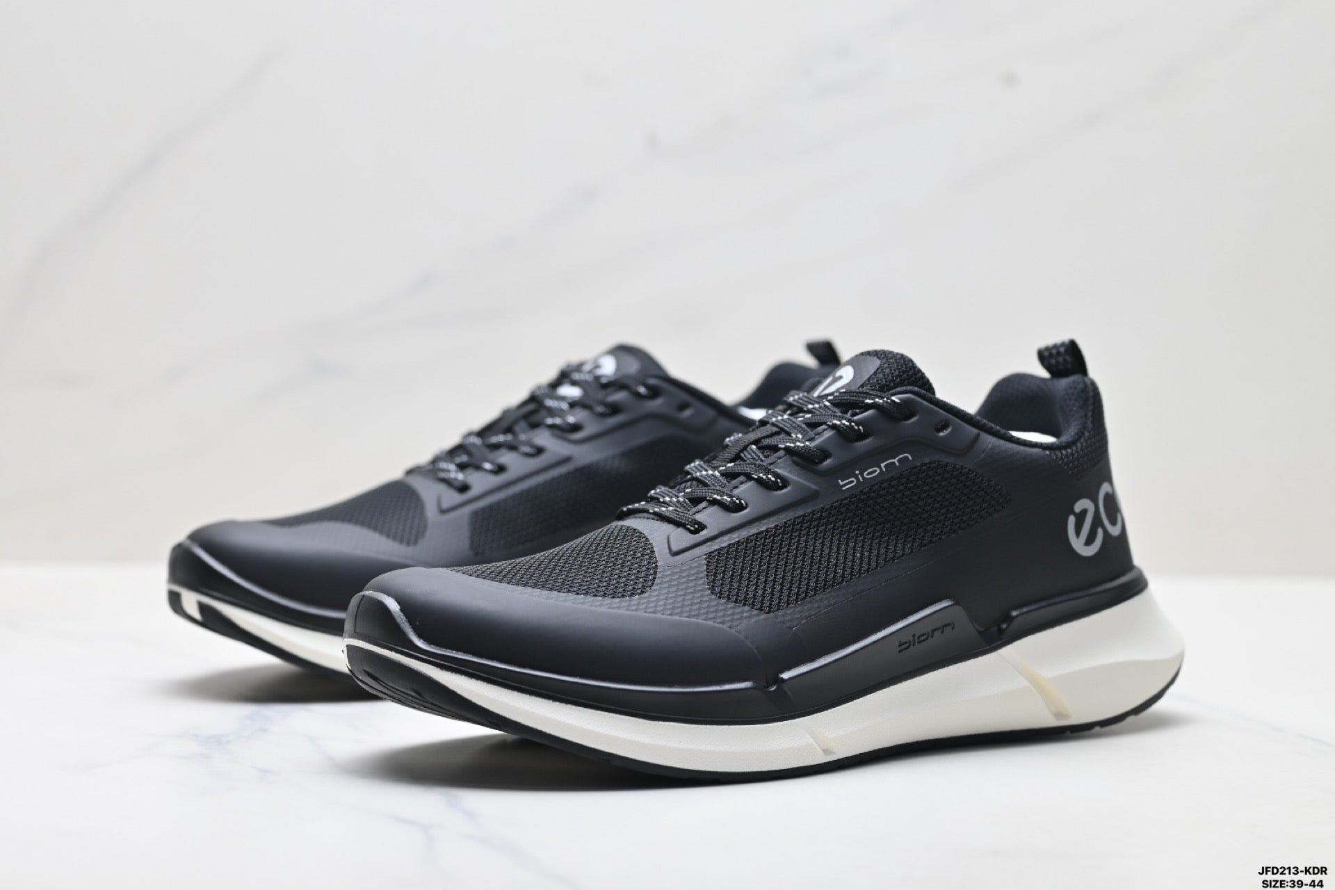 Ecco Biom Casual Shoes, Comfortable, Shock-Absorbing, Non-Slip Men's Sports Shoes