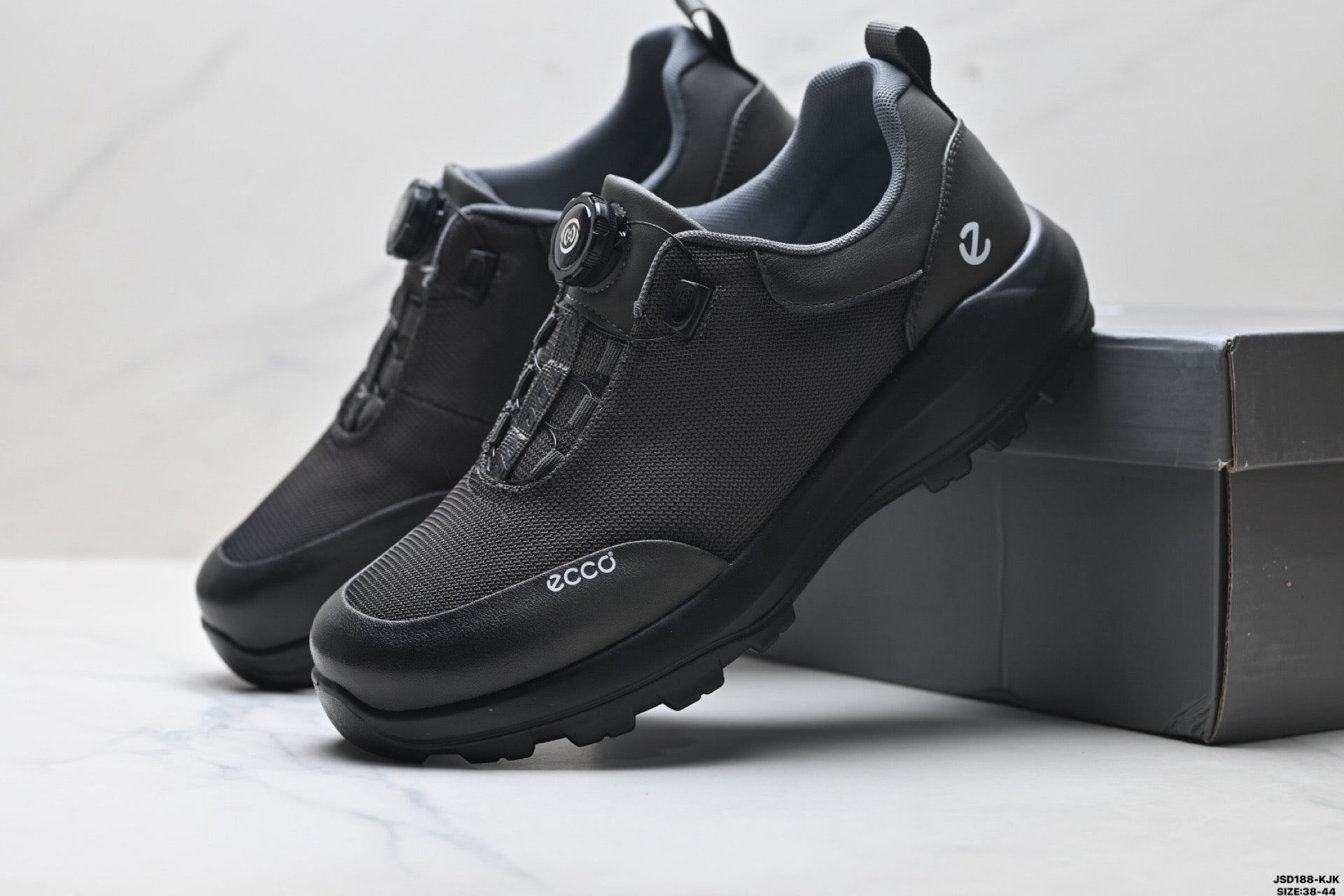 Ecco Biom Fjuel Men's Sneakers - Comfortable and Breathable Hiking Shoes