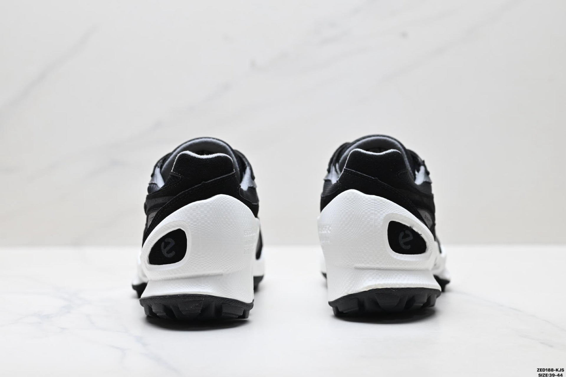 Ecco Biom C-Trail athletic shoes, comfortable, shock-absorbing, non-slip men's casual shoes.