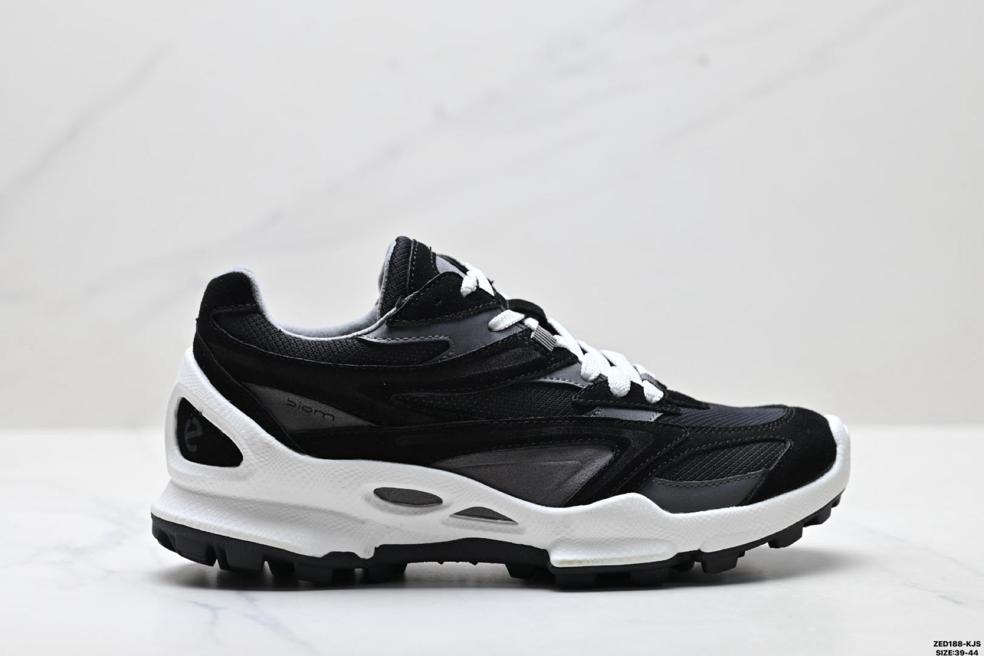 Ecco Biom C-Trail athletic shoes, comfortable, shock-absorbing, non-slip men's casual shoes.