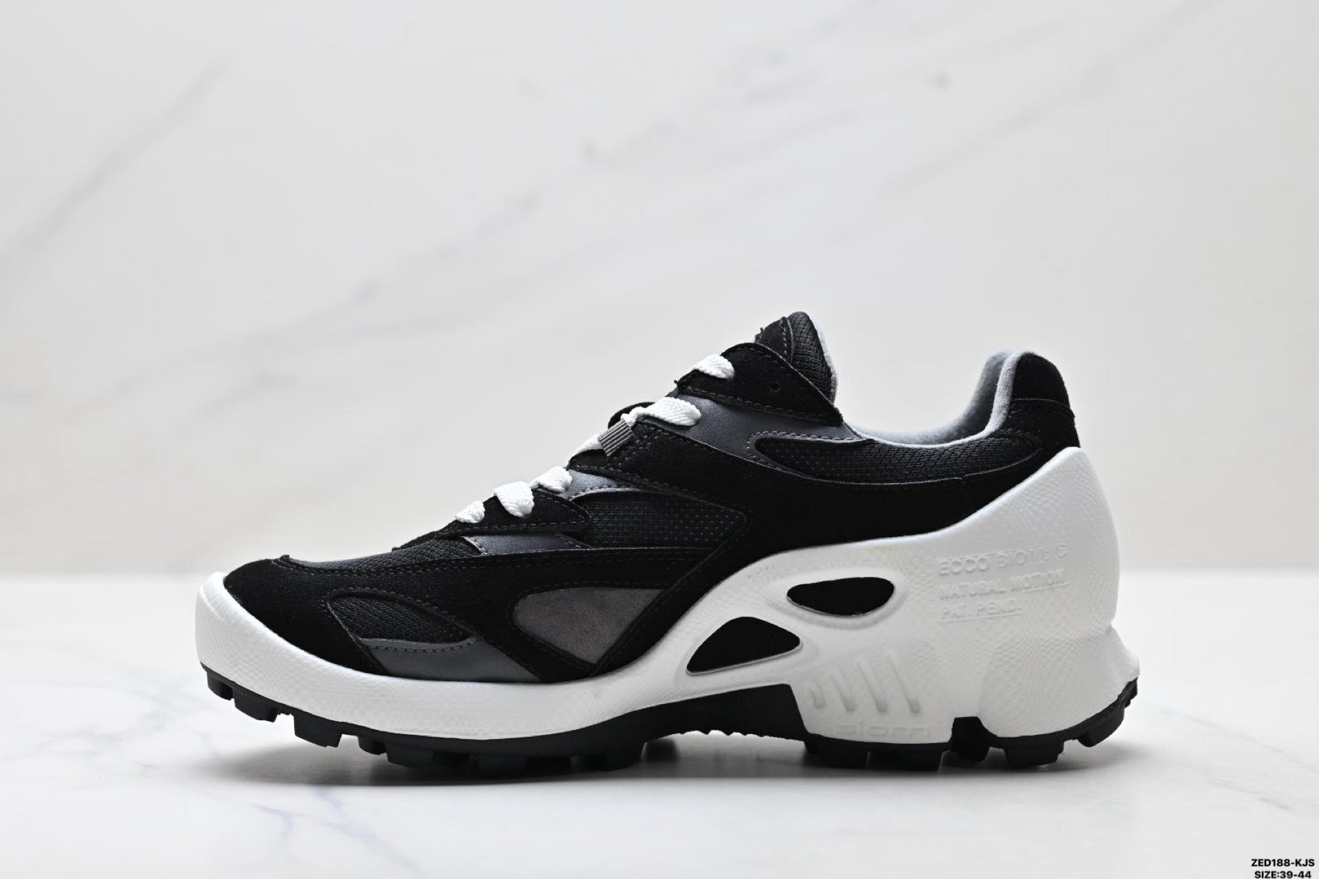 Ecco Biom C-Trail athletic shoes, comfortable, shock-absorbing, non-slip men's casual shoes.