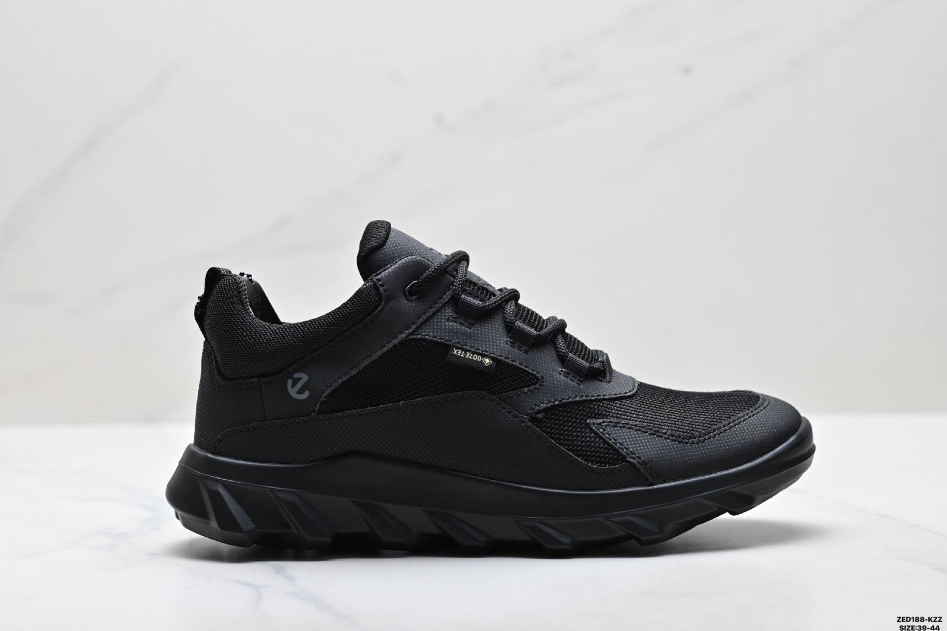 Ecco BIOM MX series athletic shoes, made of cowhide, simple and comfortable, hiking boots.