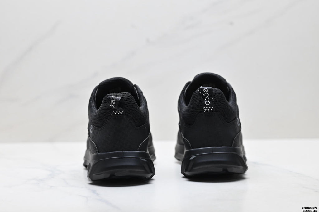 Ecco BIOM MX series athletic shoes, made of cowhide, simple and comfortable, hiking boots.