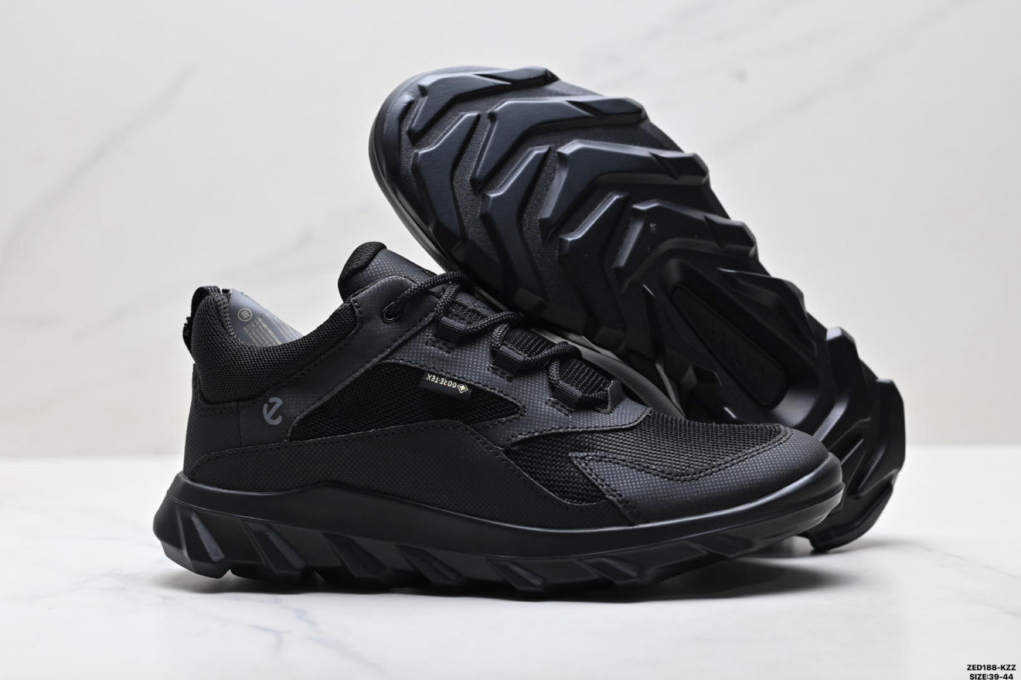 Ecco BIOM MX series athletic shoes, made of cowhide, simple and comfortable, hiking boots.