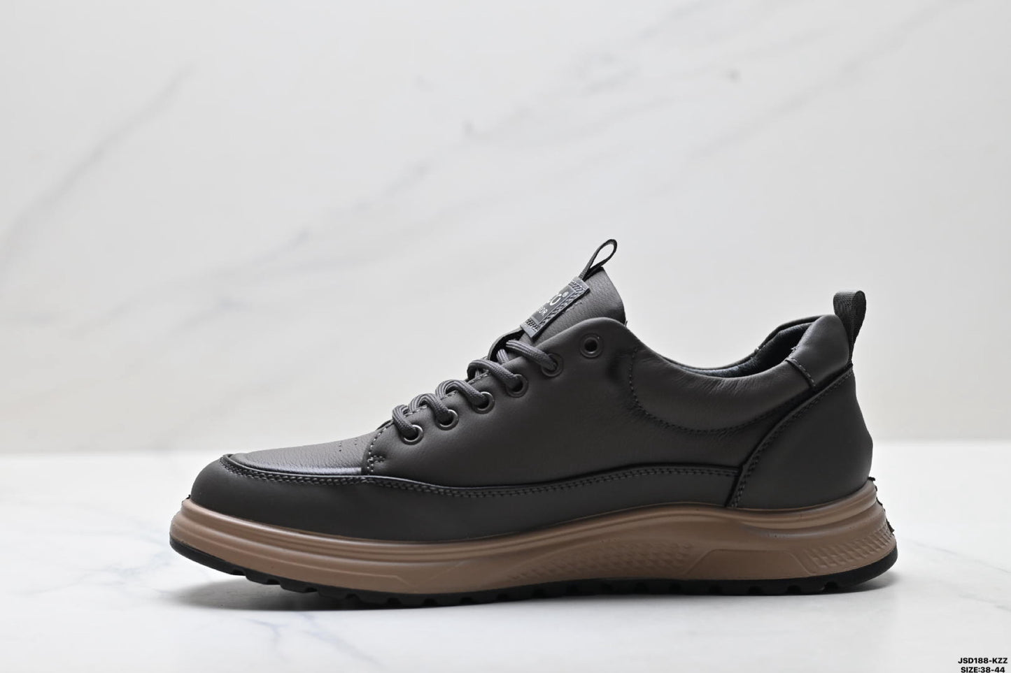 2026 New Ecco Biom Fjuel Sneakers, Genuine Leather Hiking Shoes, Wear-resistant and Non-slip Rubber Outsole, Comfortable Men's Shoes, Lightweight Design