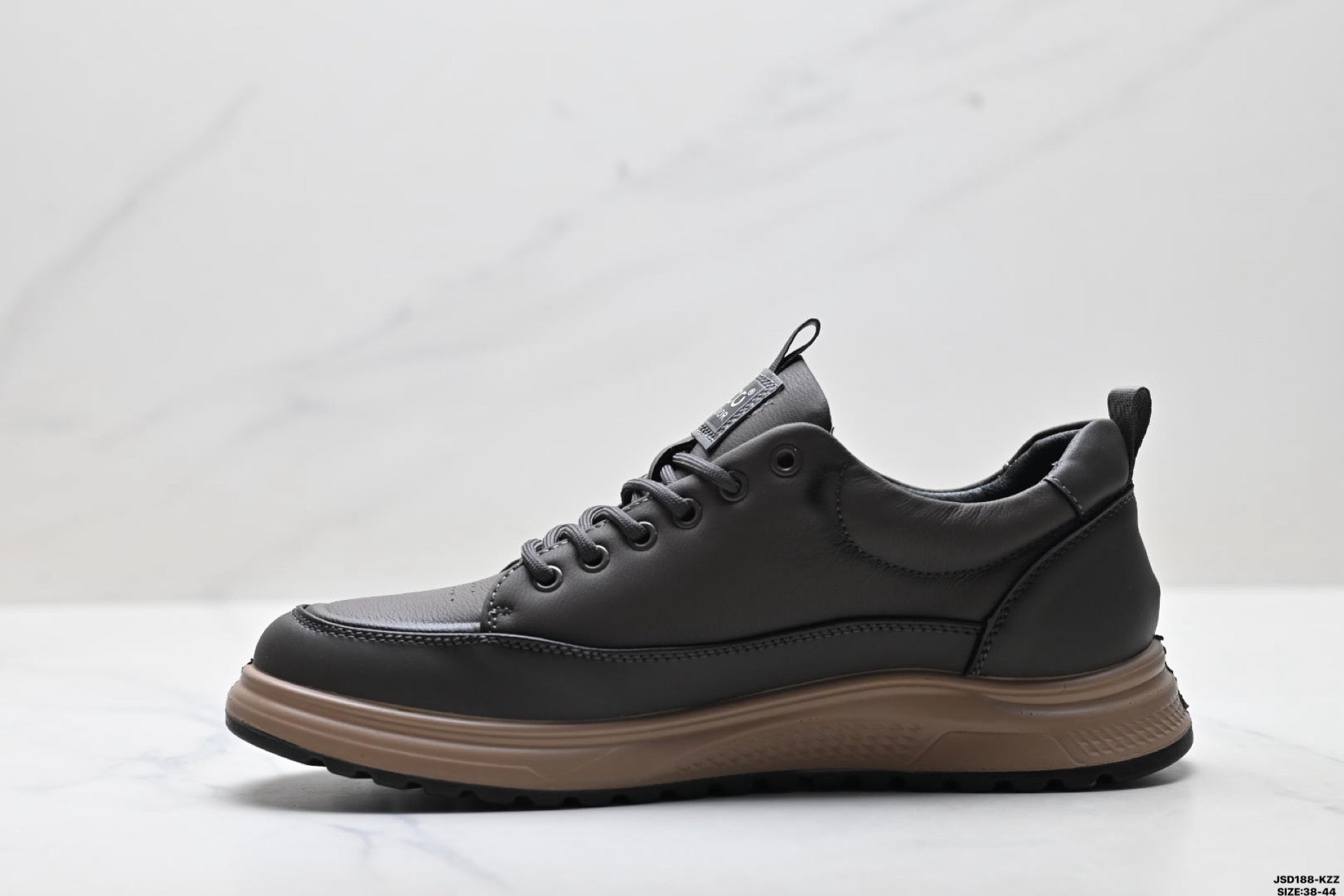 2026 New Ecco Biom Fjuel Sneakers, Genuine Leather Hiking Shoes, Wear-resistant and Non-slip Rubber Outsole, Comfortable Men's Shoes, Lightweight Design