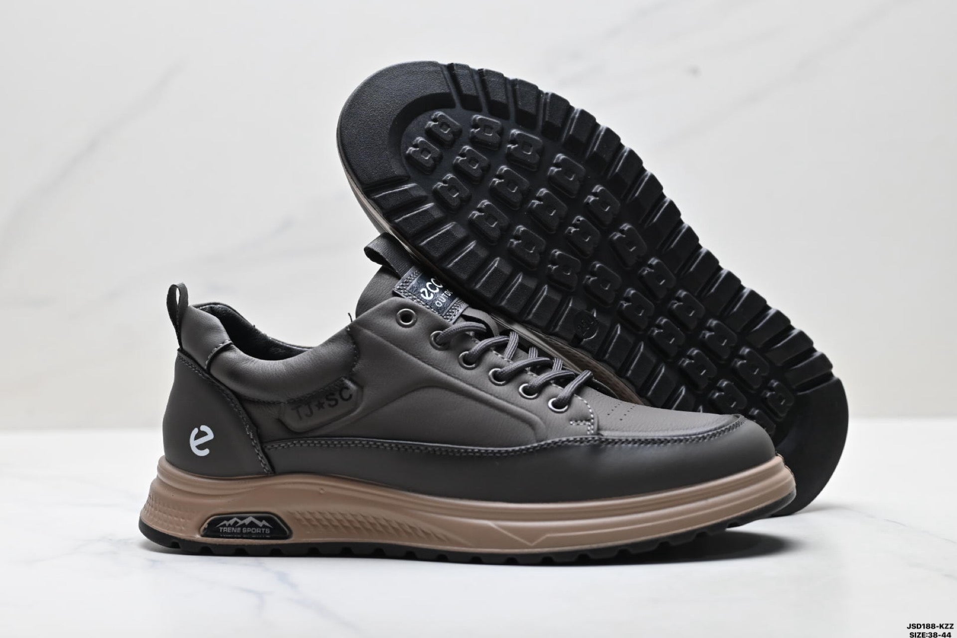 2026 New Ecco Biom Fjuel Sneakers, Genuine Leather Hiking Shoes, Wear-resistant and Non-slip Rubber Outsole, Comfortable Men's Shoes, Lightweight Design