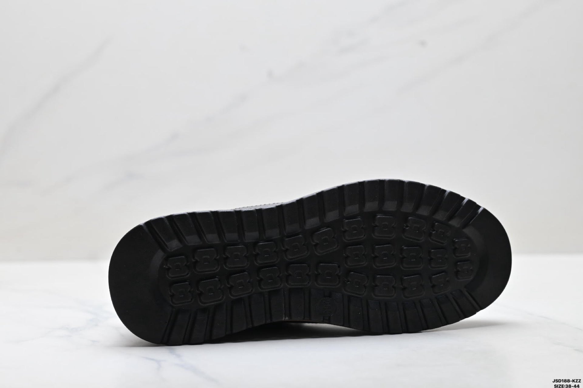 2026 New Ecco Biom Fjuel Sneakers, Genuine Leather Hiking Shoes, Wear-resistant and Non-slip Rubber Outsole, Comfortable Men's Shoes, Lightweight Design