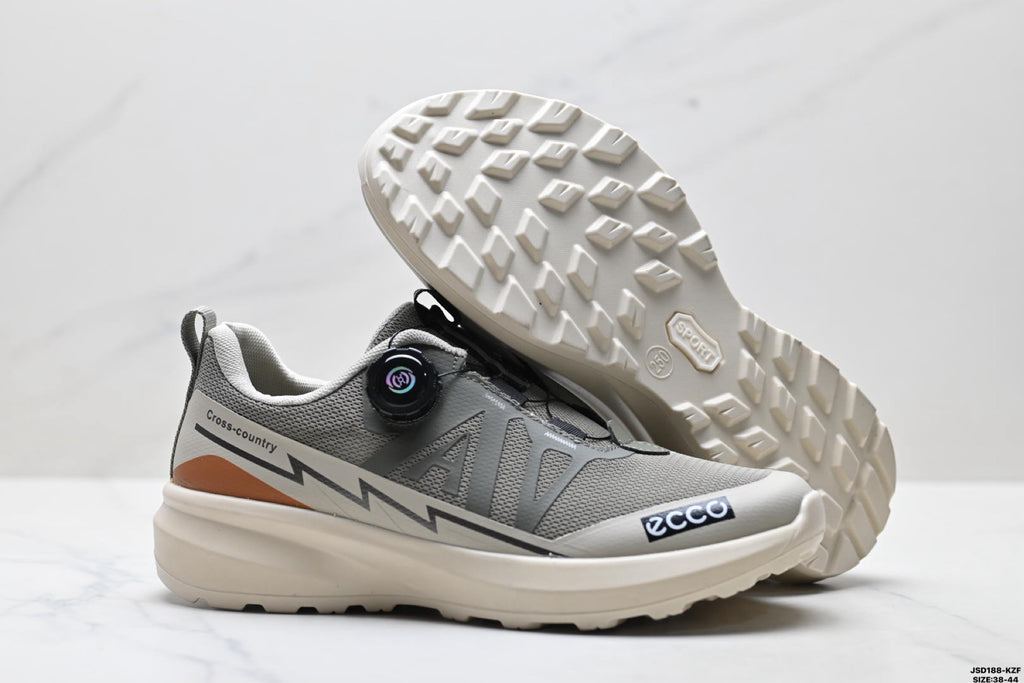 Ecco Biom Fjuel Lightweight and Breathable Hiking Shoes, Men's Shoes Made of Imported Cowhide Leather