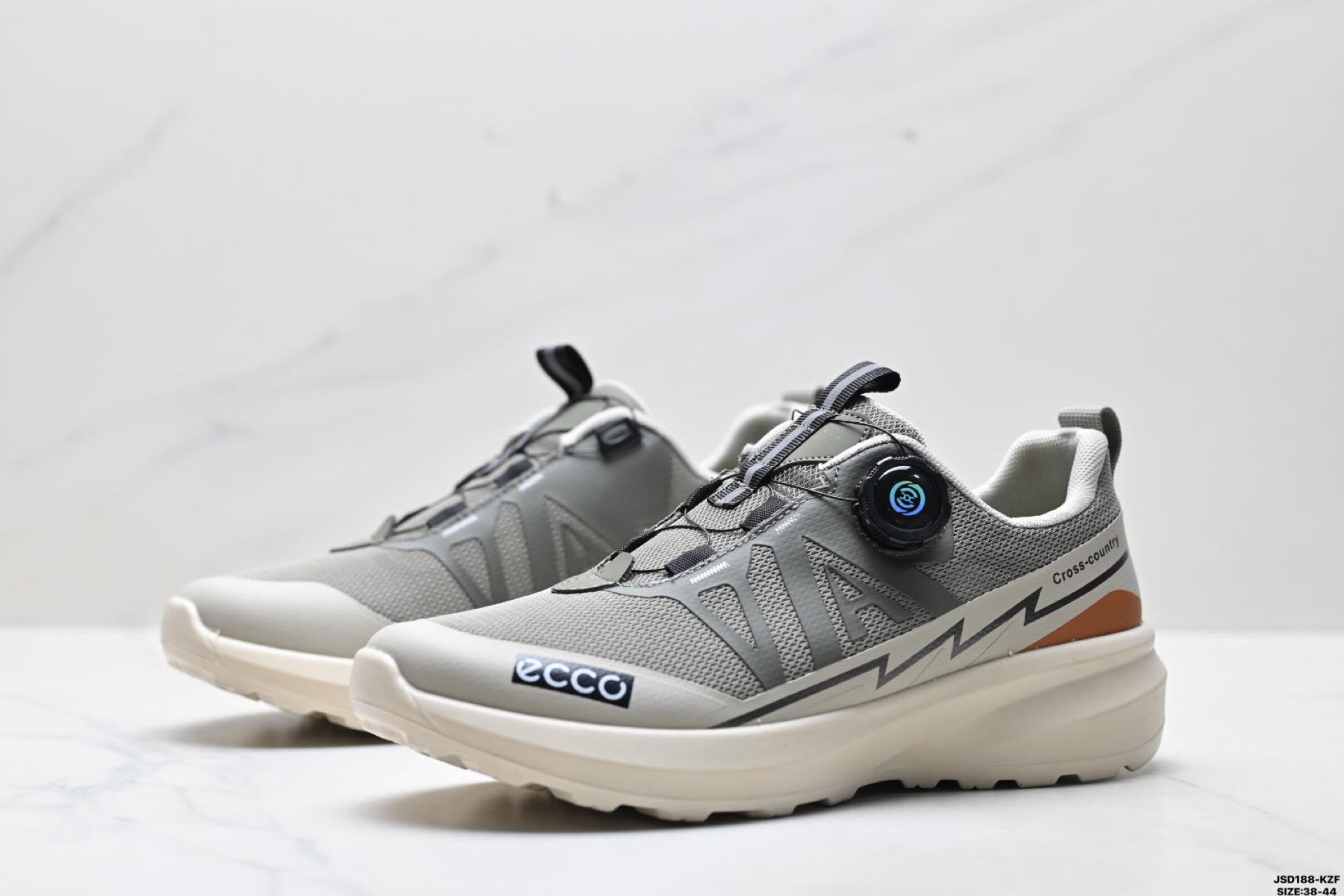 Ecco Biom Fjuel Lightweight and Breathable Hiking Shoes, Men's Shoes Made of Imported Cowhide Leather