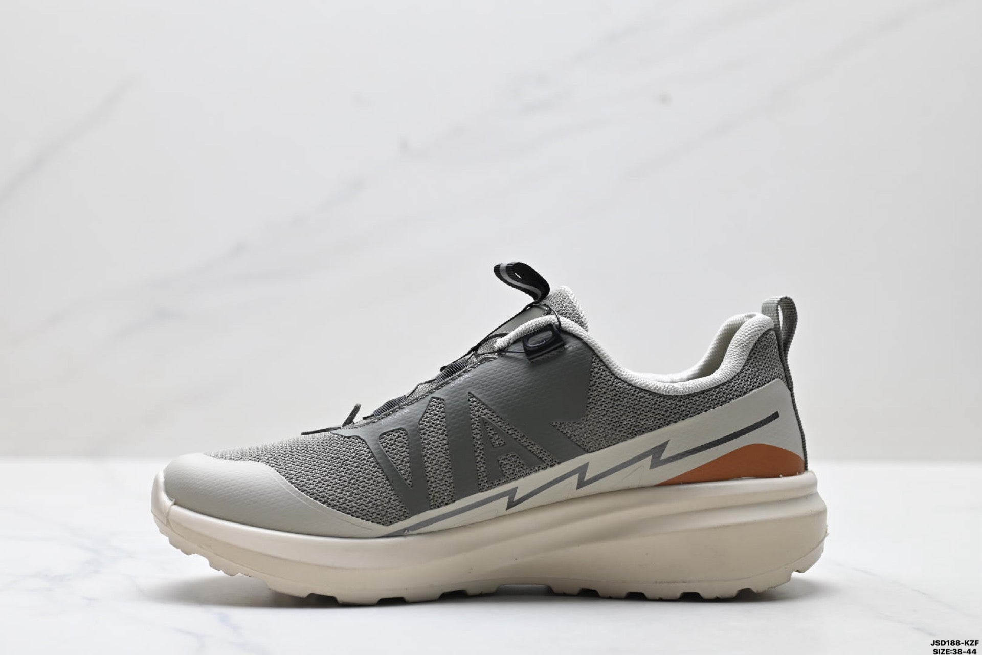 Ecco Biom Fjuel Lightweight and Breathable Hiking Shoes, Men's Shoes Made of Imported Cowhide Leather