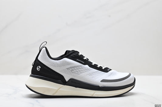 Ecco BIOM AEX sneakers: comfortable, stylish, shock-absorbing, and slip-resistant low-top casual shoes.
